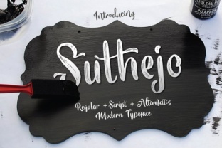 Suthejo Font Review: A Script Typeface for Campaigns